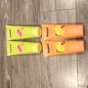 NWOT Freeman lot of 4 2 soothing gel mask & 2 clearing peeloff clay mask 6 oz ea